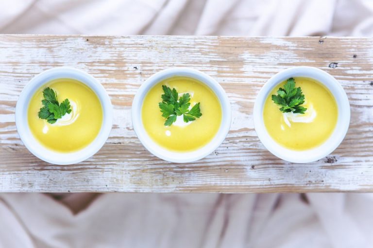 Cómo hacer sopa de apio casera paso a paso