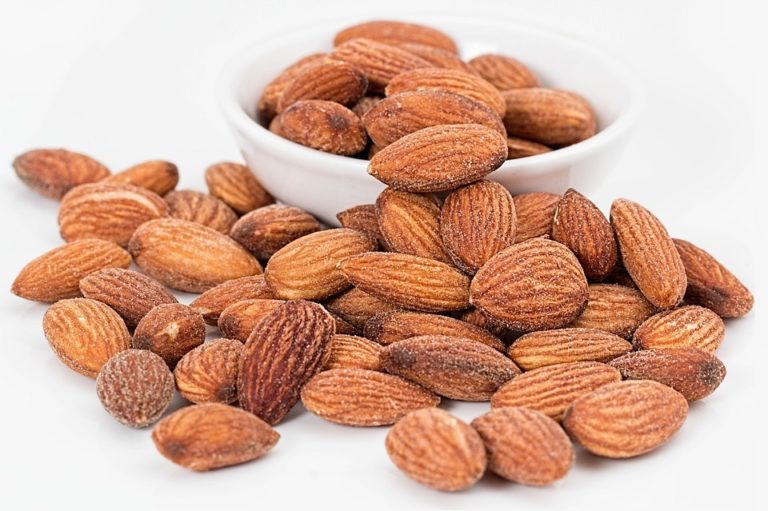 5 beneficios de comer almendras habitualmente